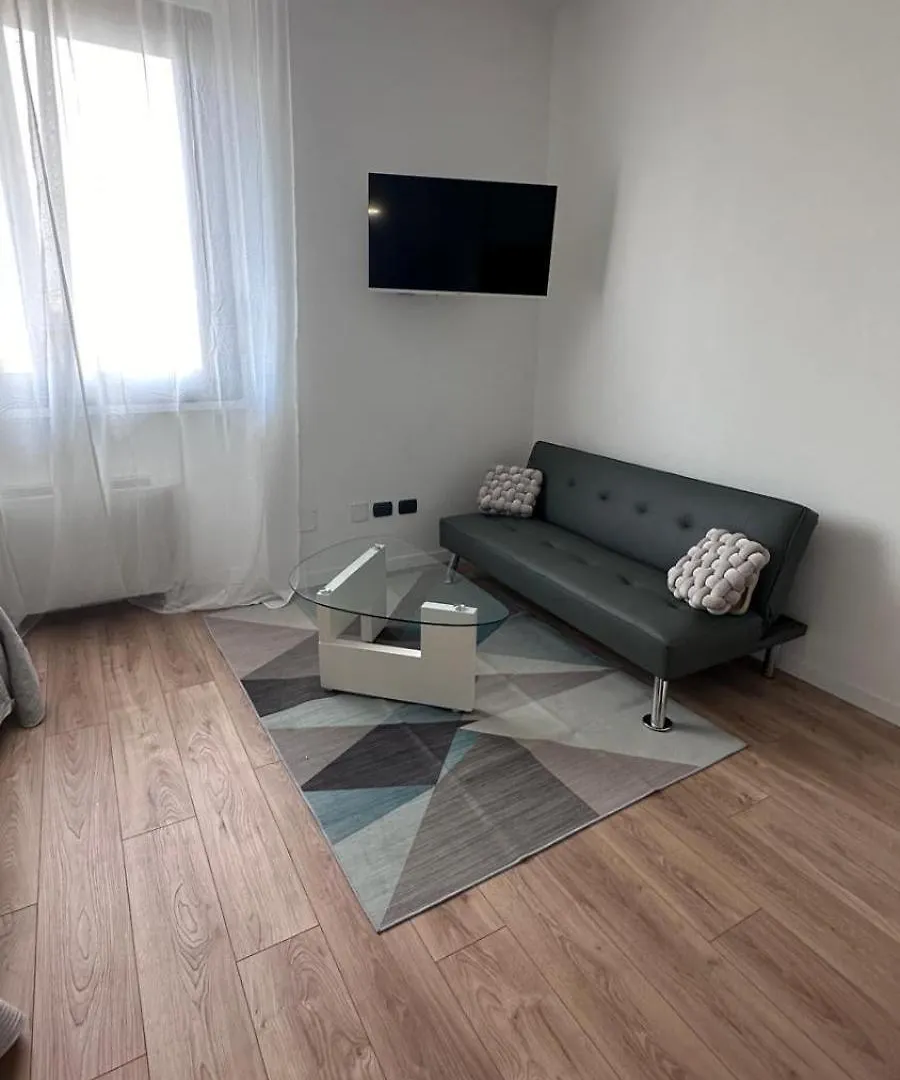 Aparthotel Monolocale Ovidio Milán Italia